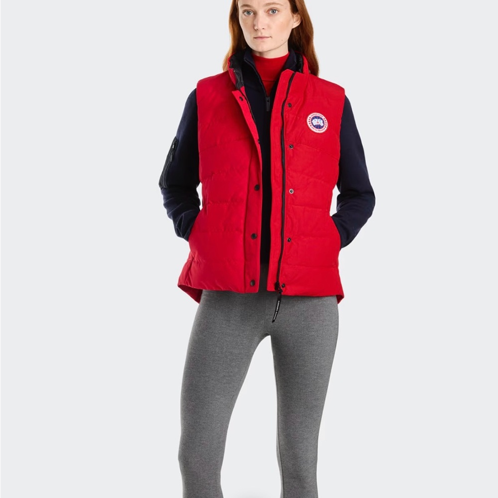 CANADA GOOSE FREESTYLE DOWN VEST Women’s, Size Medium 2832L, Red